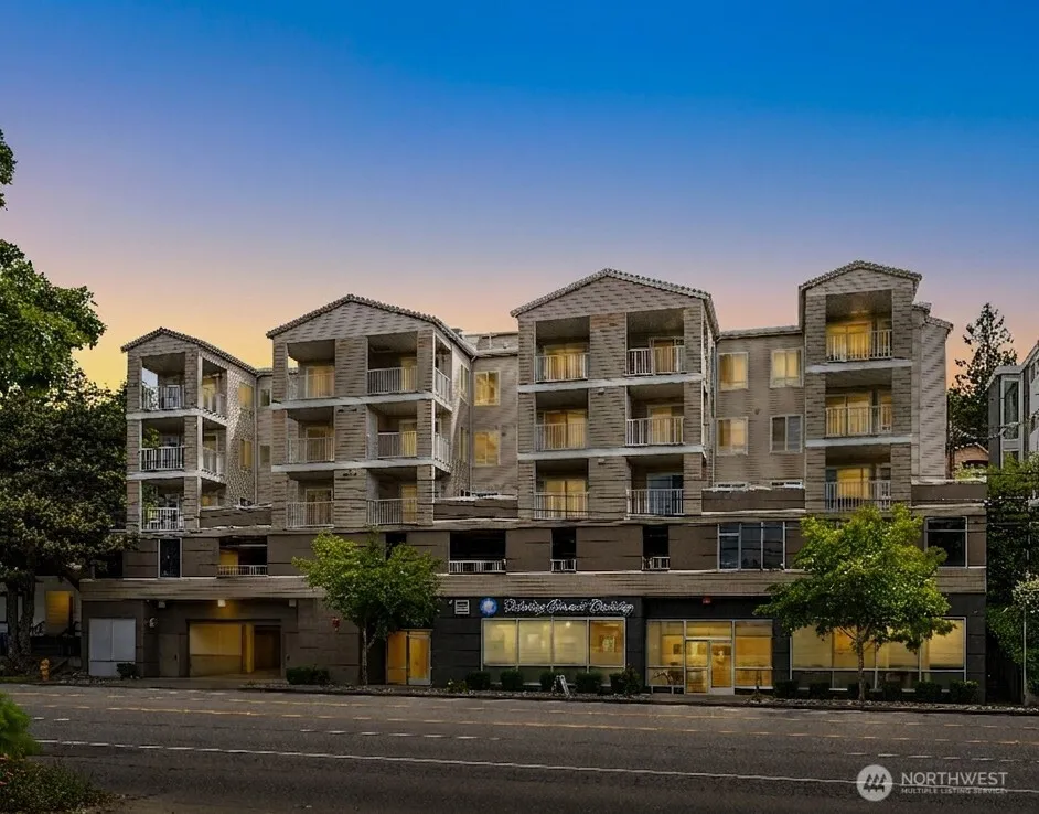 Property photo for 2530 Fifteenth Avenue W #410, Seattle photo 2