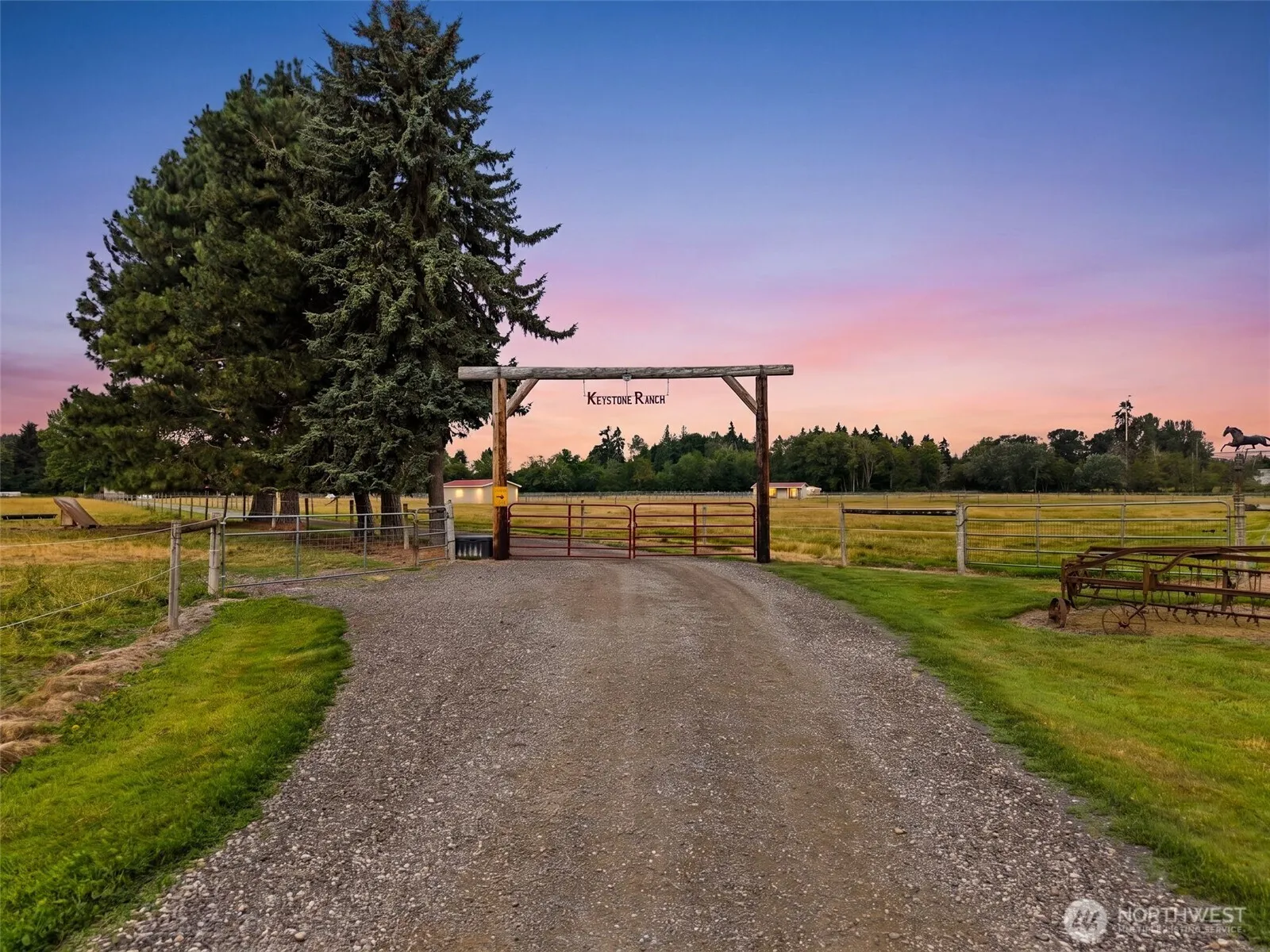 Property photo for 10407 Evergreen Valley Road Se, Olympia photo 2