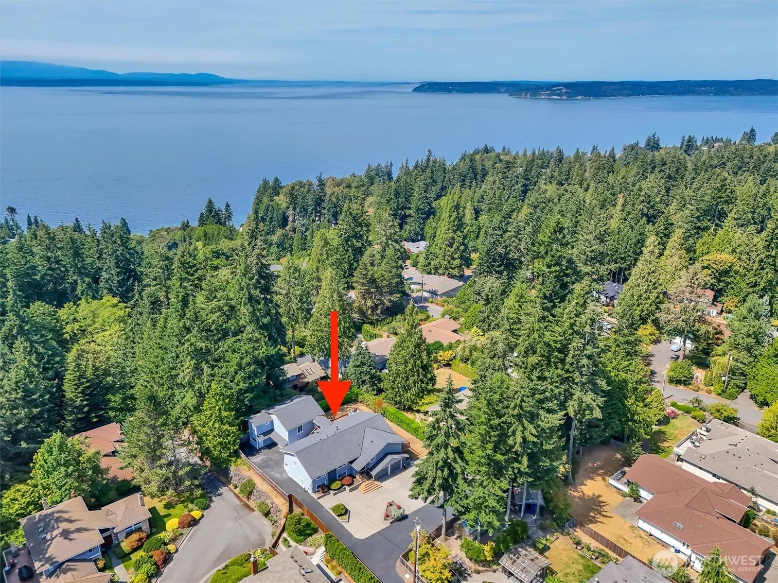 Property photo for 16038 68th Avenue W, Edmonds photo 2