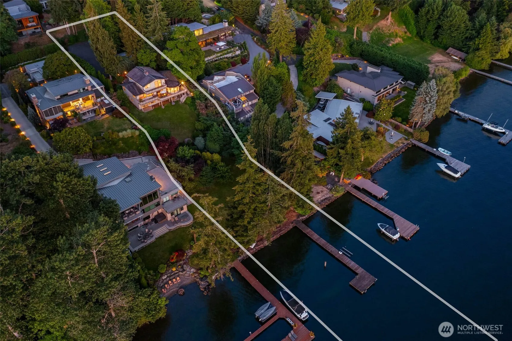 Property photo for 1300 8th Street W, Kirkland photo 2