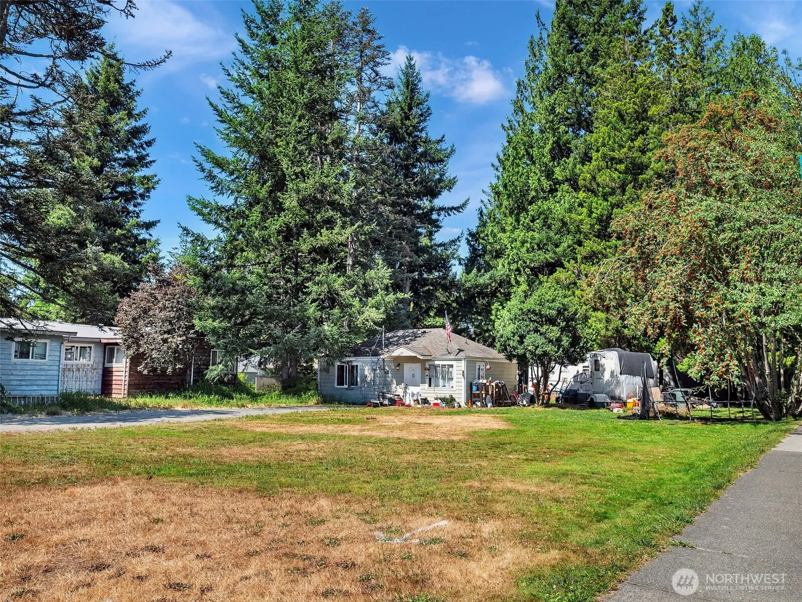 Property photo for 352 E 2nd Street, North Bend
