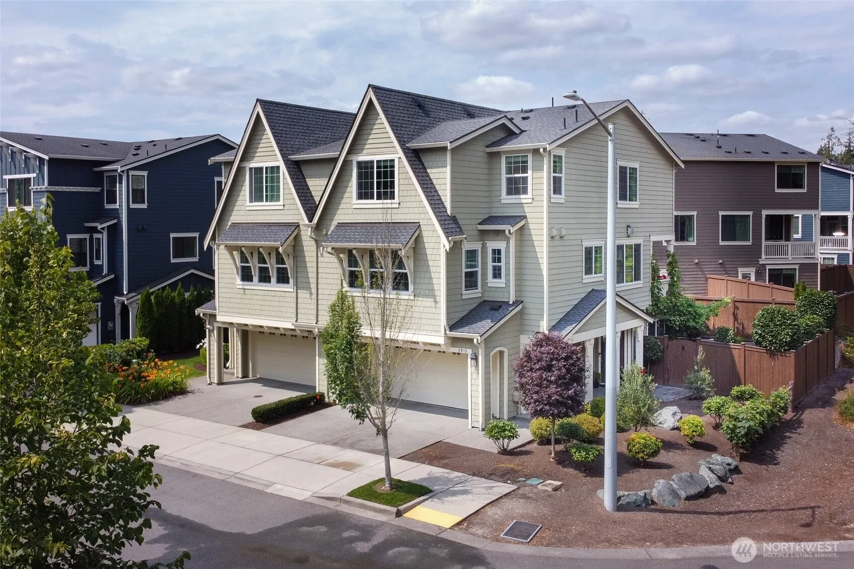 Property photo for 4613 187th Place Se #b, Bothell photo 2