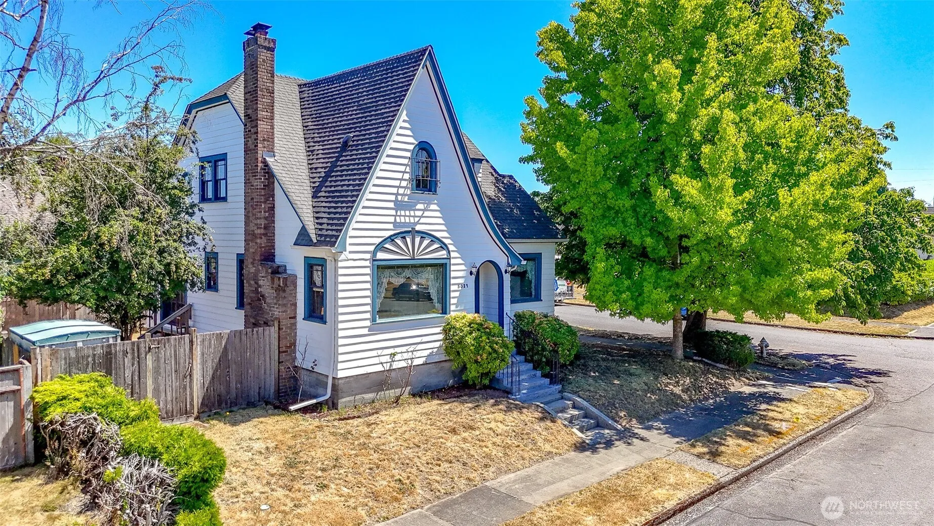 Property photo for 5019 S G Street, Tacoma photo 2