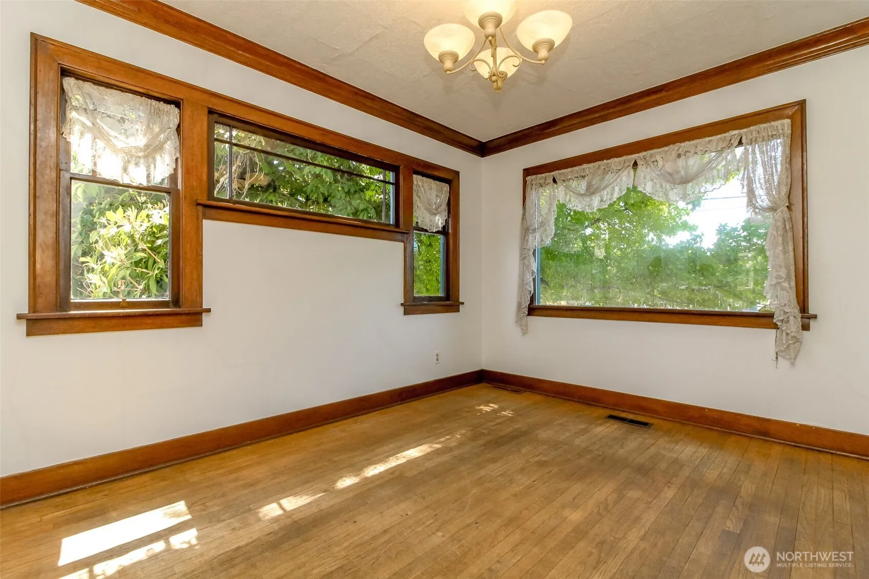 Property photo for 5019 S G Street, Tacoma photo 5