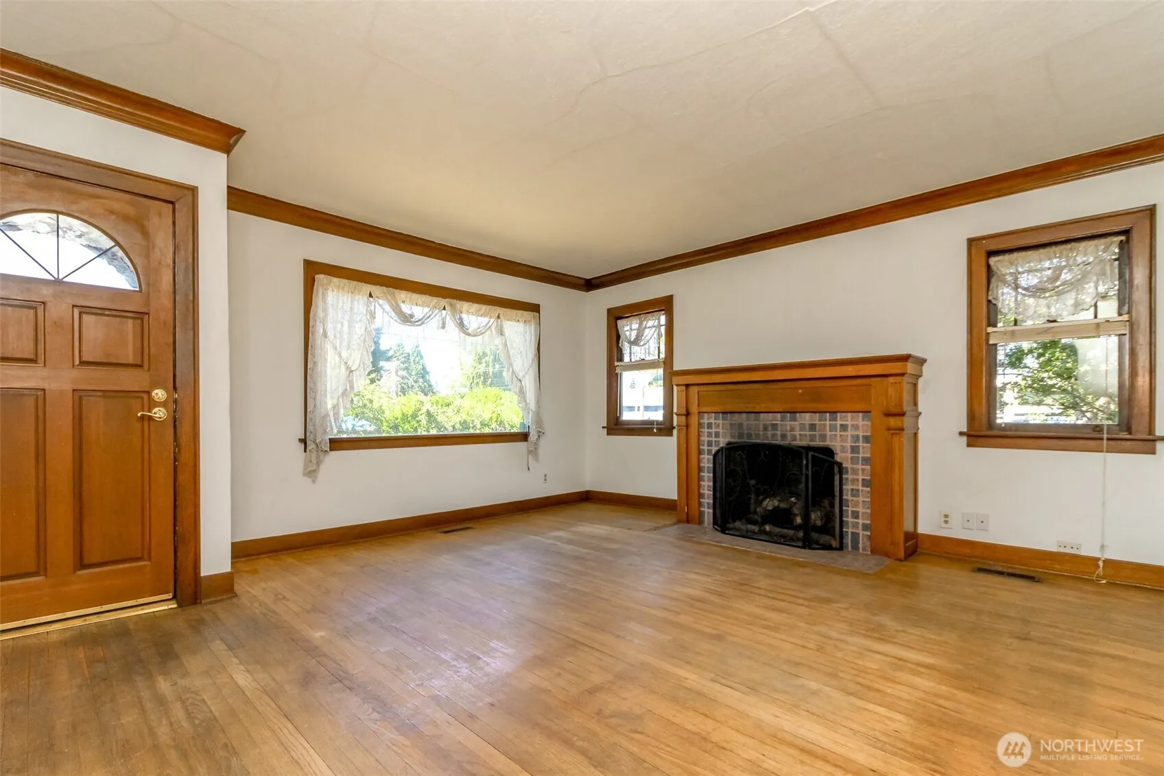 Property photo for 5019 S G Street, Tacoma photo 3