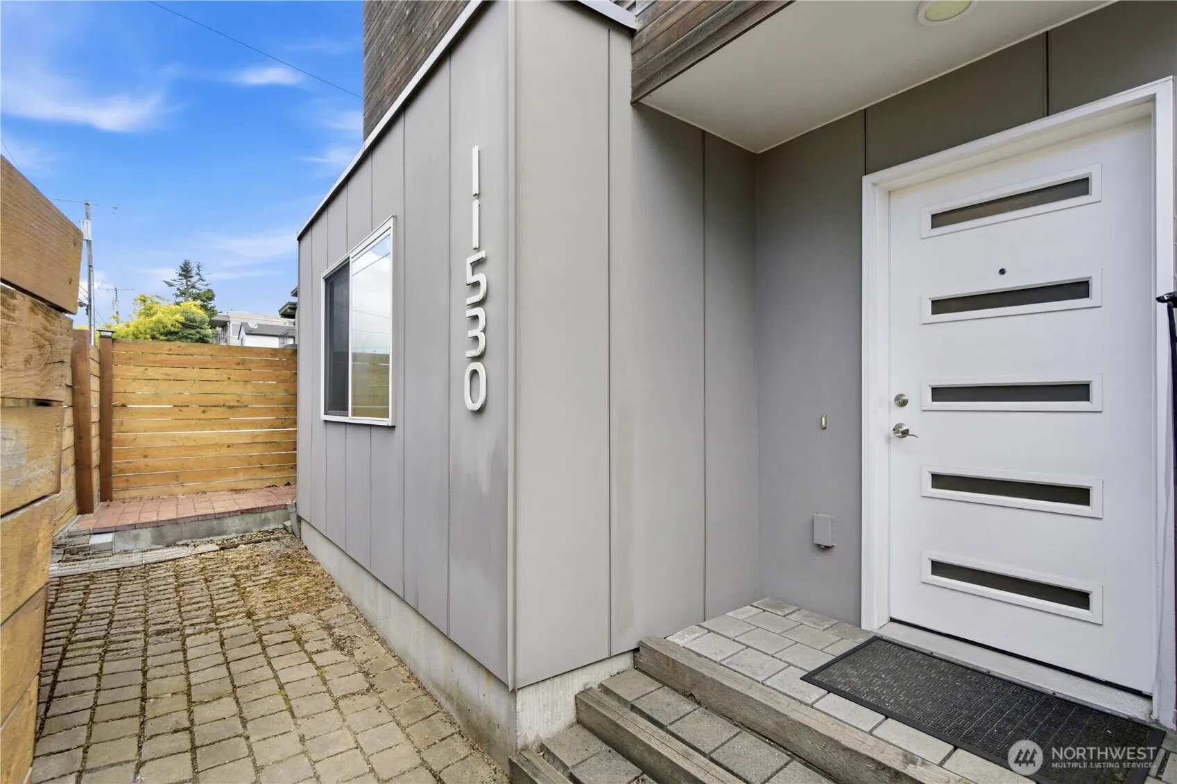 Property photo for 11530 Greenwood Avenue N, Seattle photo 2