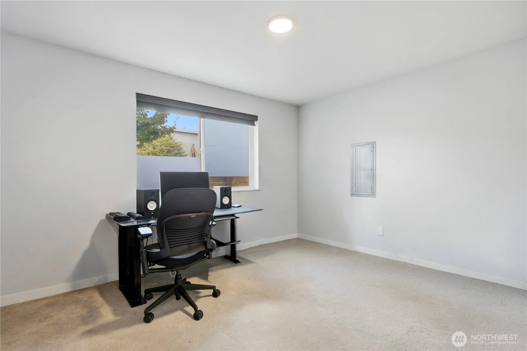 Property photo for 11530 Greenwood Avenue N, Seattle photo 4