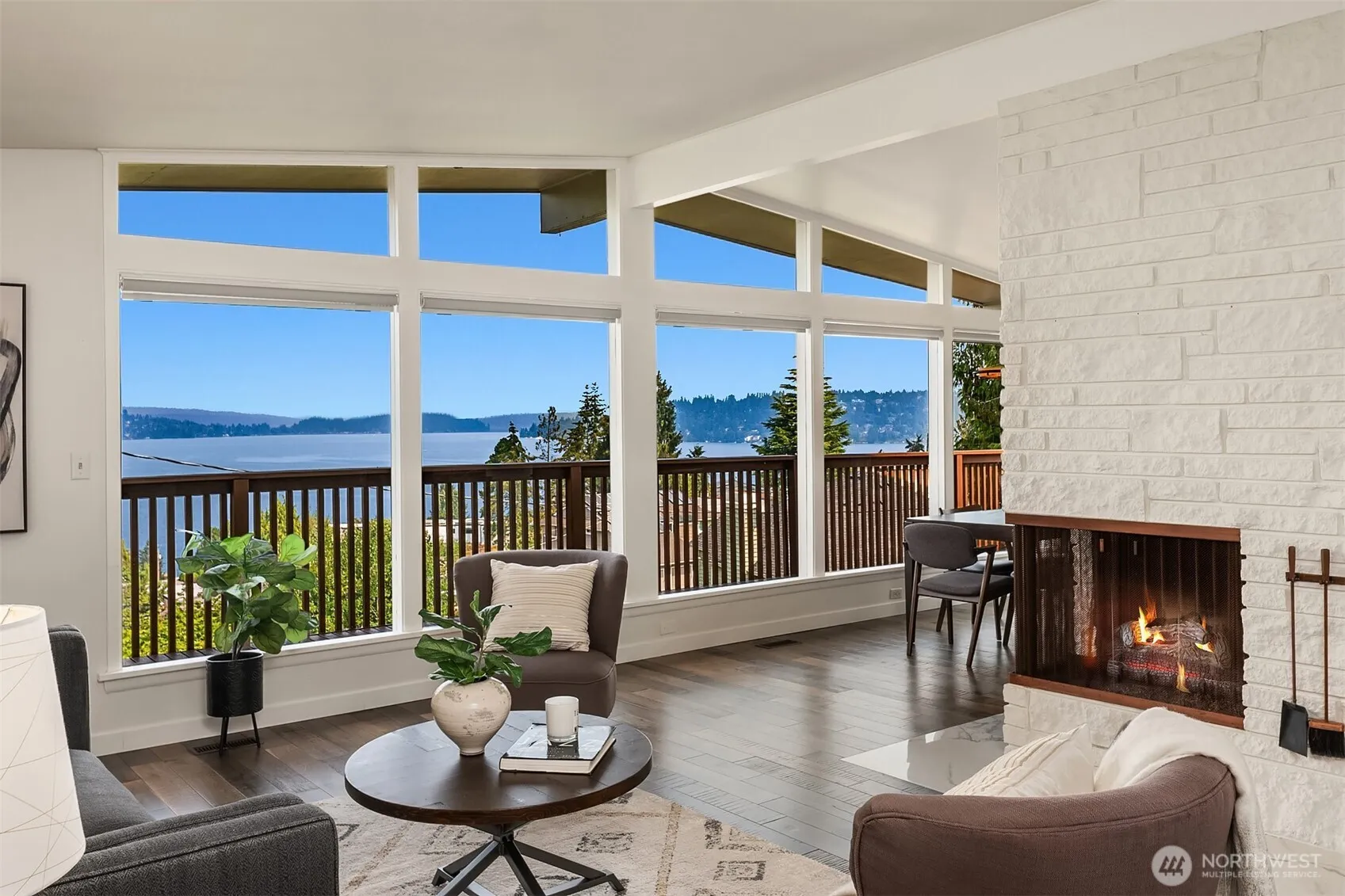 Property photo for 7136 S Sunnycrest Road, Seattle photo 3