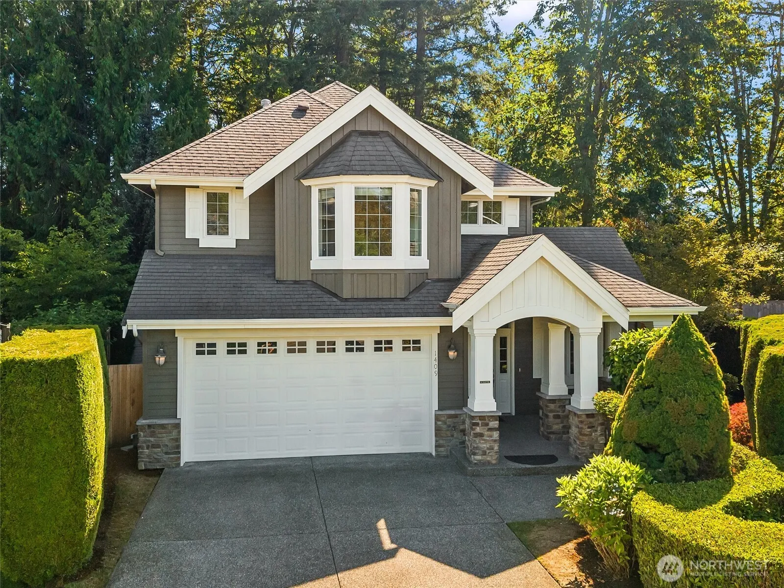 Property photo for 1409 271st Place Se, Sammamish