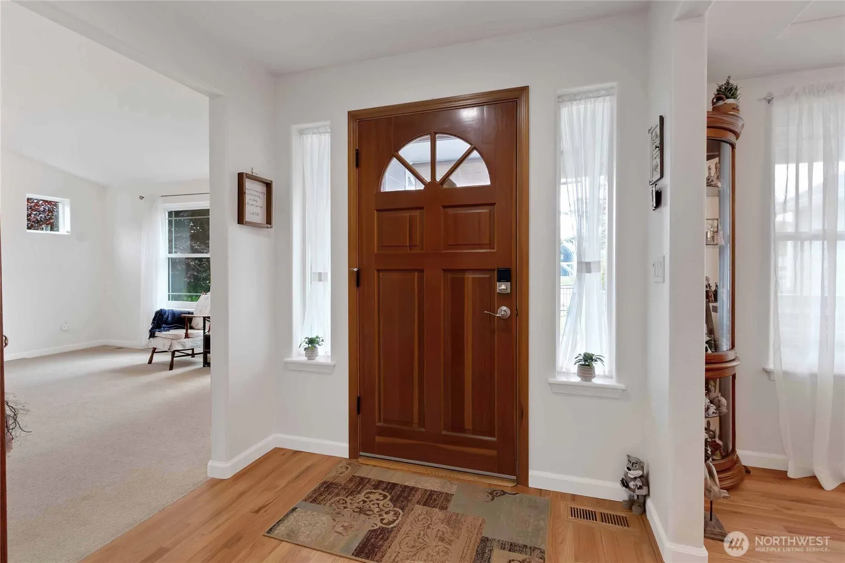 Property photo for 10909 Vickery Avenue E, Tacoma photo 4