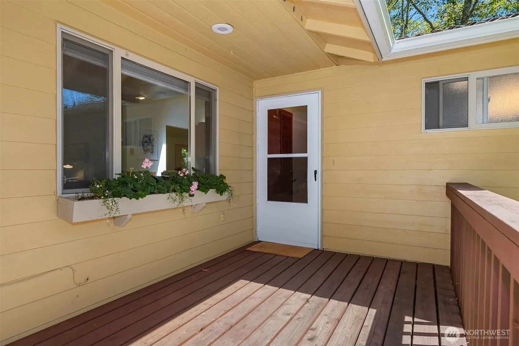 Property photo for 8960 Ne Day Road, Bainbridge Island photo 3