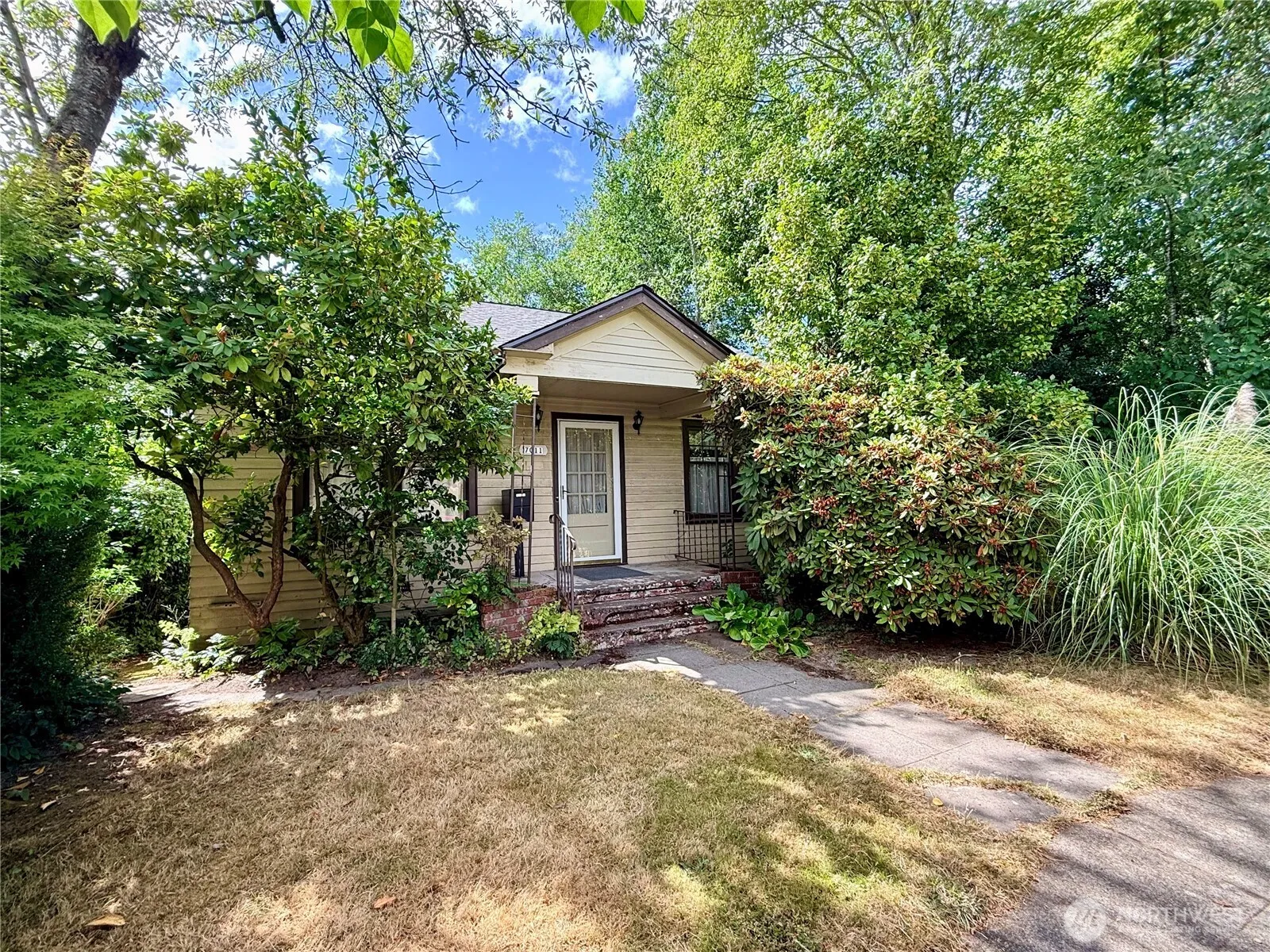 Property photo for 7011 14 Th Drive Nw, Seattle