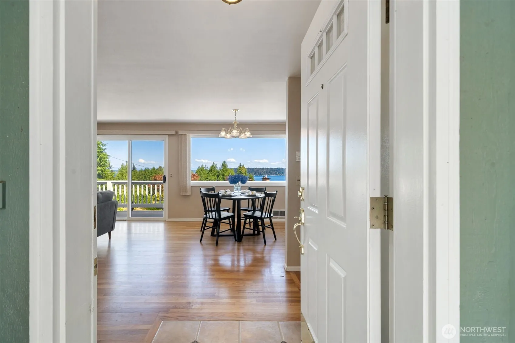 Property photo for 8102 E Seaview Drive, Port Orchard photo 4