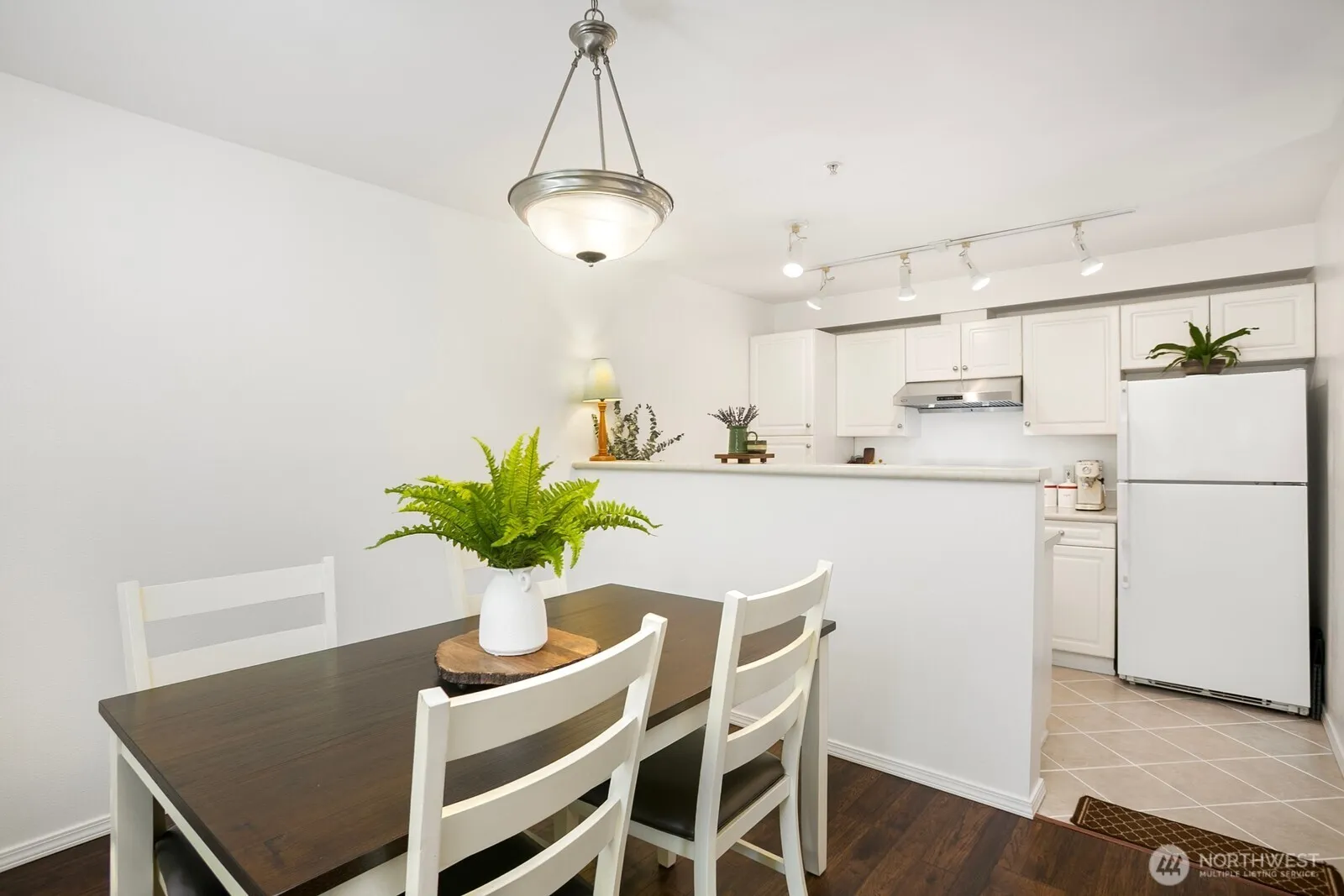 Property photo for 10825 Se 200th St #c101, Kent photo 5