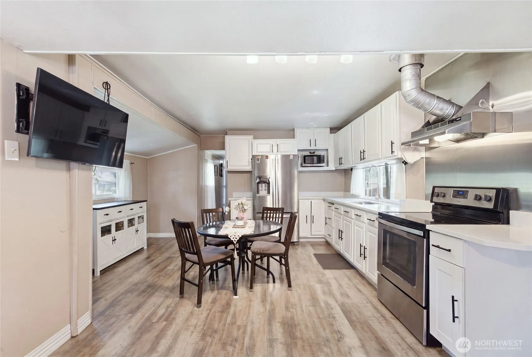 Property photo for 1660 S 333rd Street, Federal Way photo 5