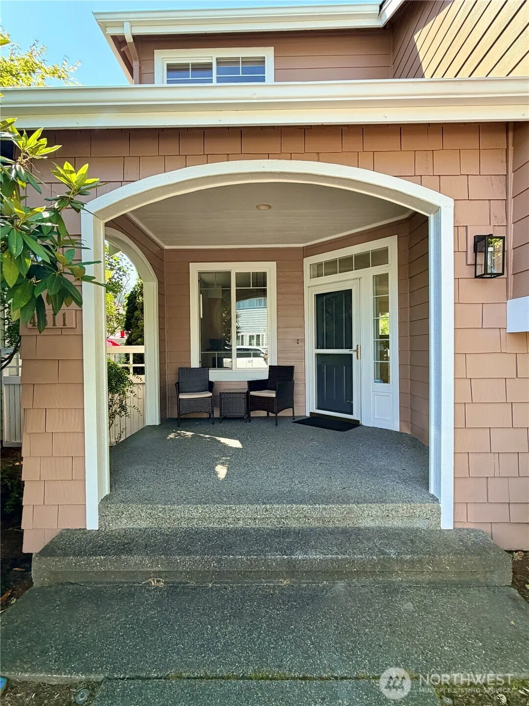 Property photo for 4611 Ne 5th Place, Renton photo 4