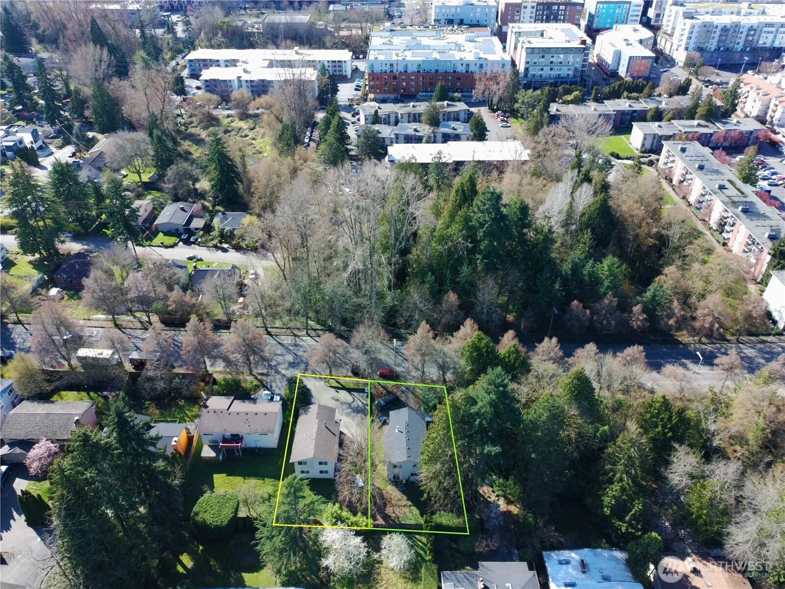 Property photo for 10616 Roosevelt Way Ne, Seattle