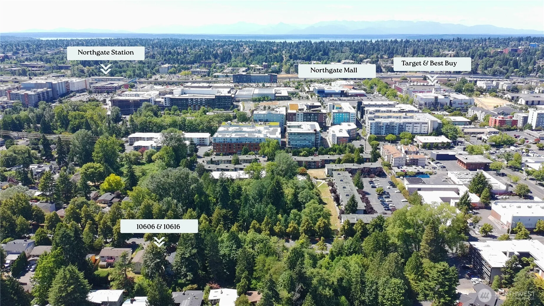 Property photo for 10616 Roosevelt Way Ne, Seattle photo 4