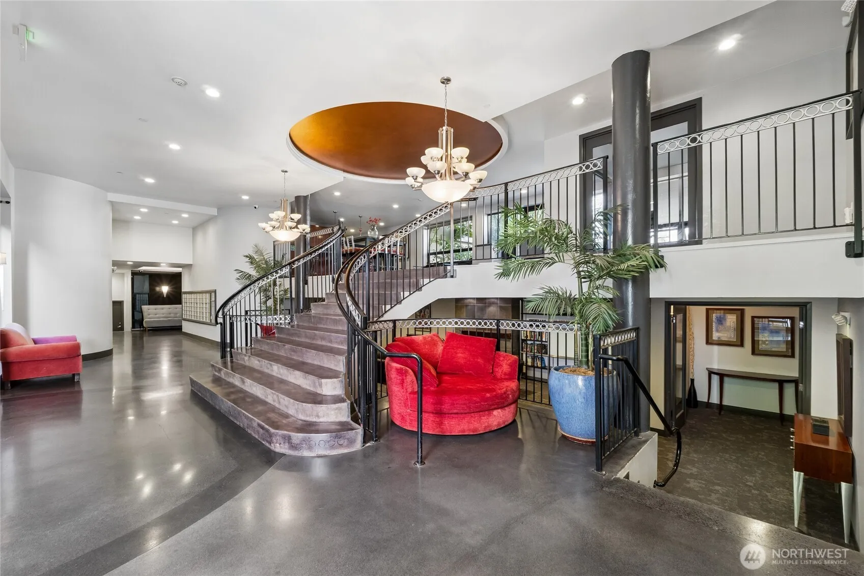 Property photo for 323 Queen Anne Avenue N #711, Seattle photo 4