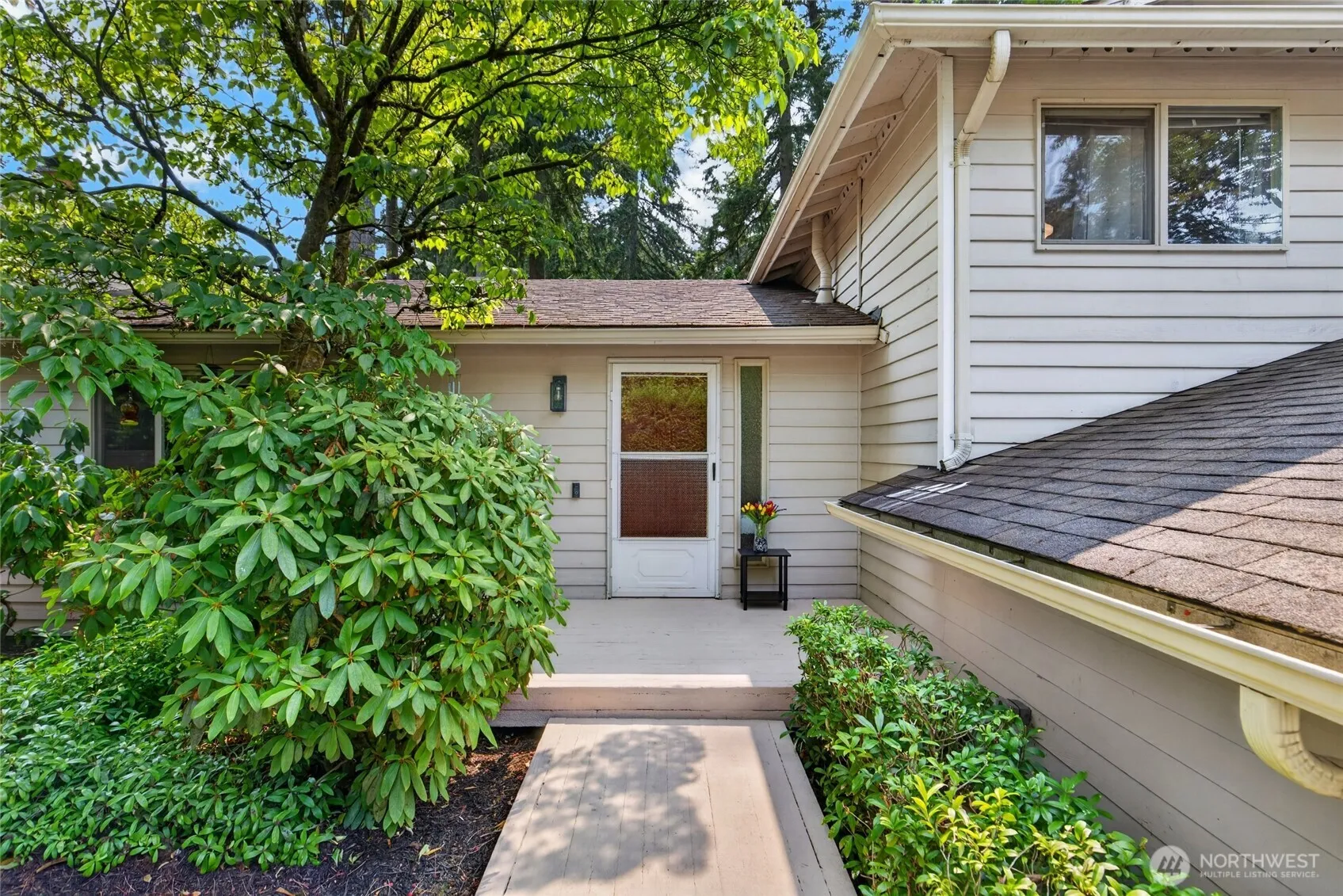 Property photo for 402 170th Place Sw, Bothell photo 2