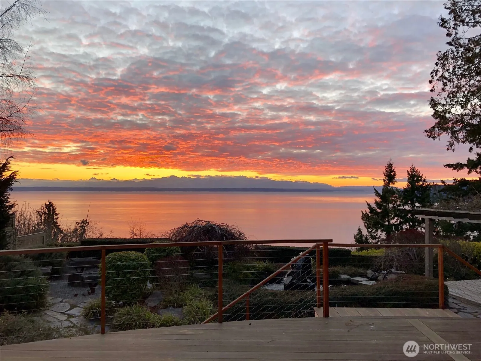 Property photo for 11912 Marine View Drive, Edmonds photo 2