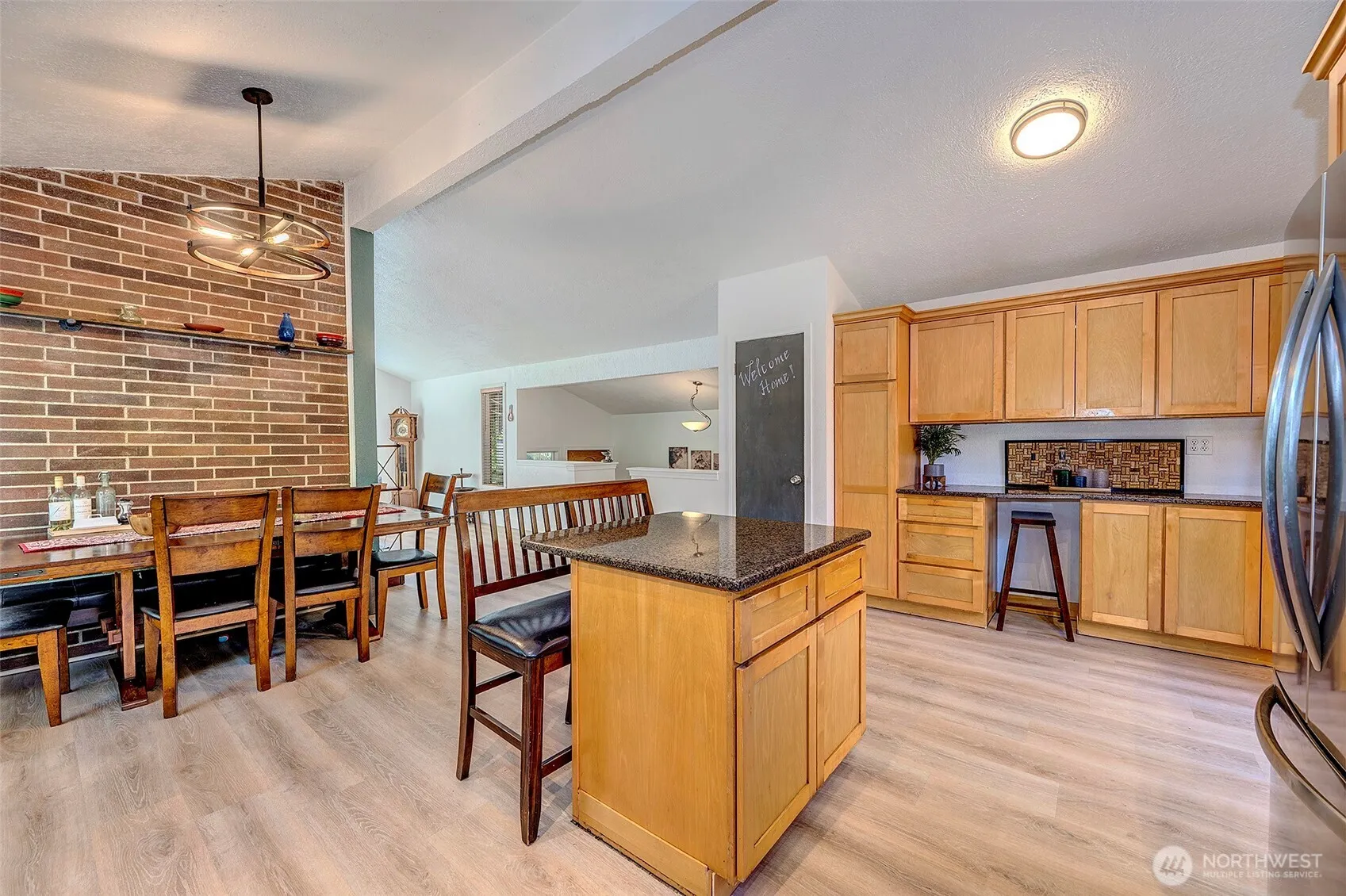 Property photo for 21220 Shell Valley Road, Edmonds photo 5