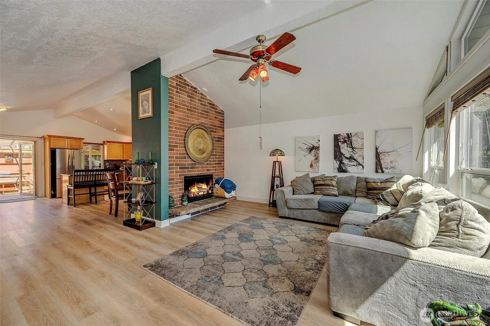 Property photo for 21220 Shell Valley Road, Edmonds photo 5