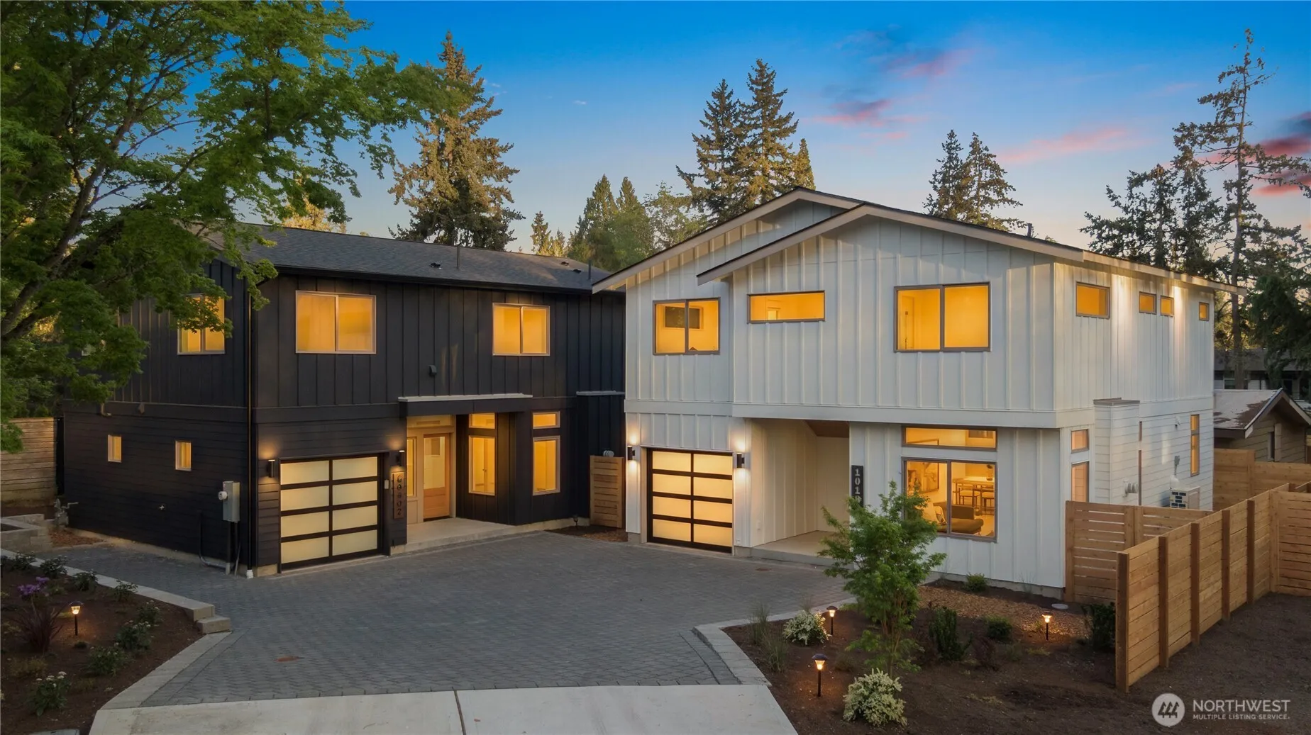 Property photo for 10183 Ne 112th Place, Kirkland photo 2