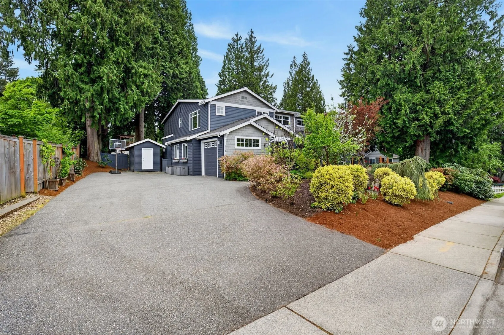 Property photo for 11419 Ne 100th Street, Kirkland photo 3