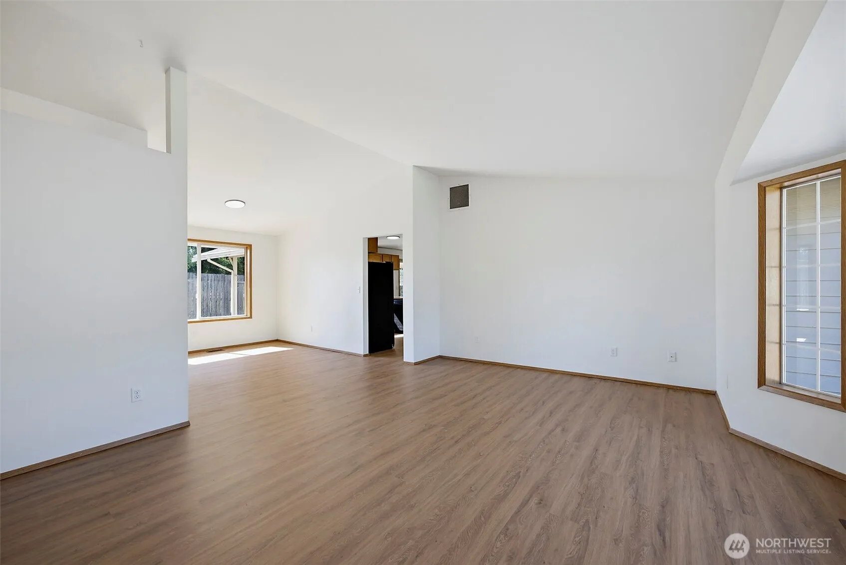 Property photo for 15012 2nd Avenue E, Tacoma photo 5