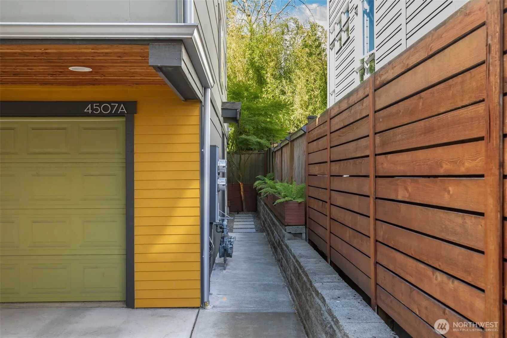 Property photo for 4507 Linden Avenue N #a, Seattle photo 3