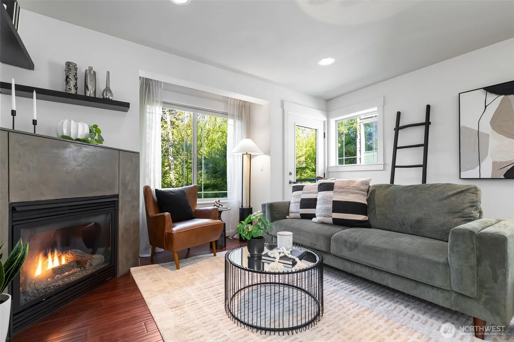 Property photo for 4507 Linden Avenue N #a, Seattle photo 2