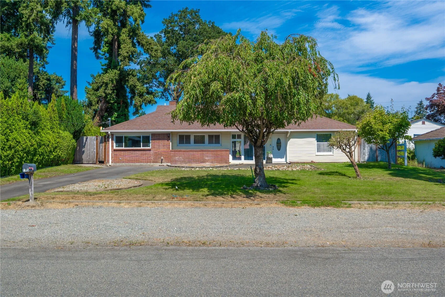 Property photo for 7115 Flora Street Sw, Lakewood photo 2