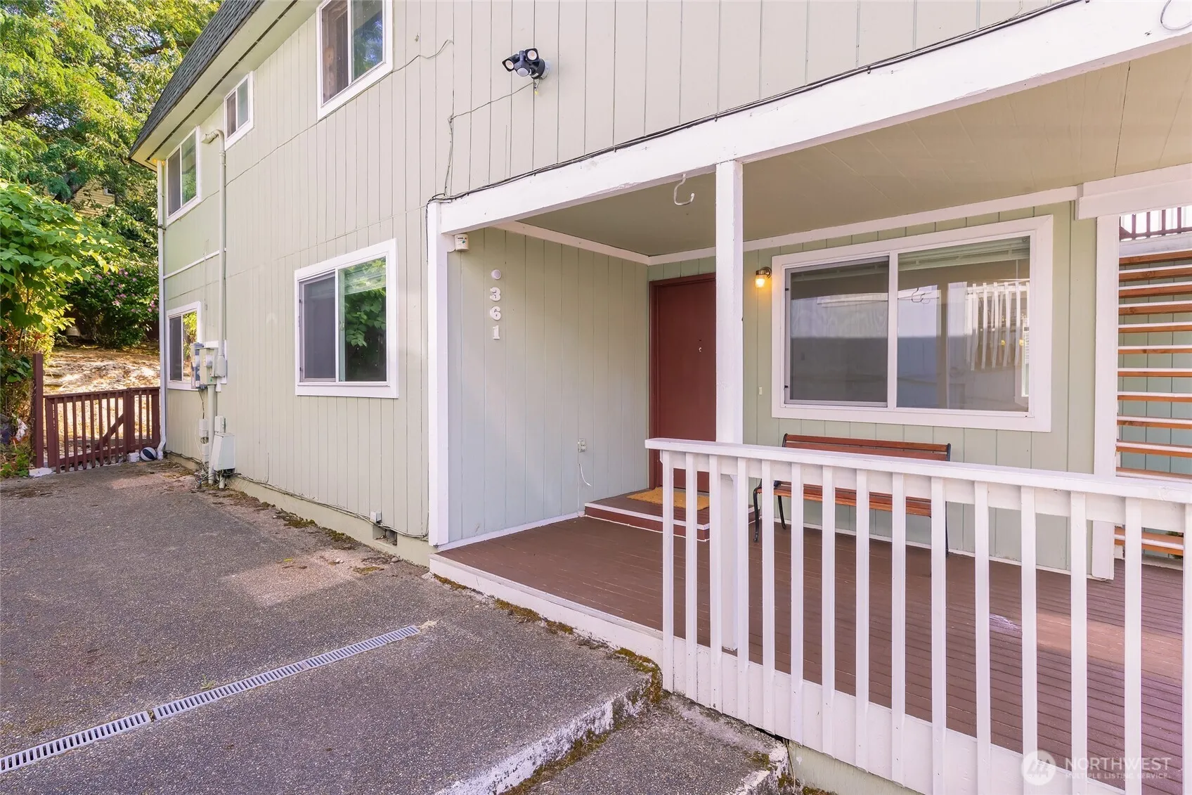 Property photo for 361 Earlington Avenue Sw, Renton photo 2