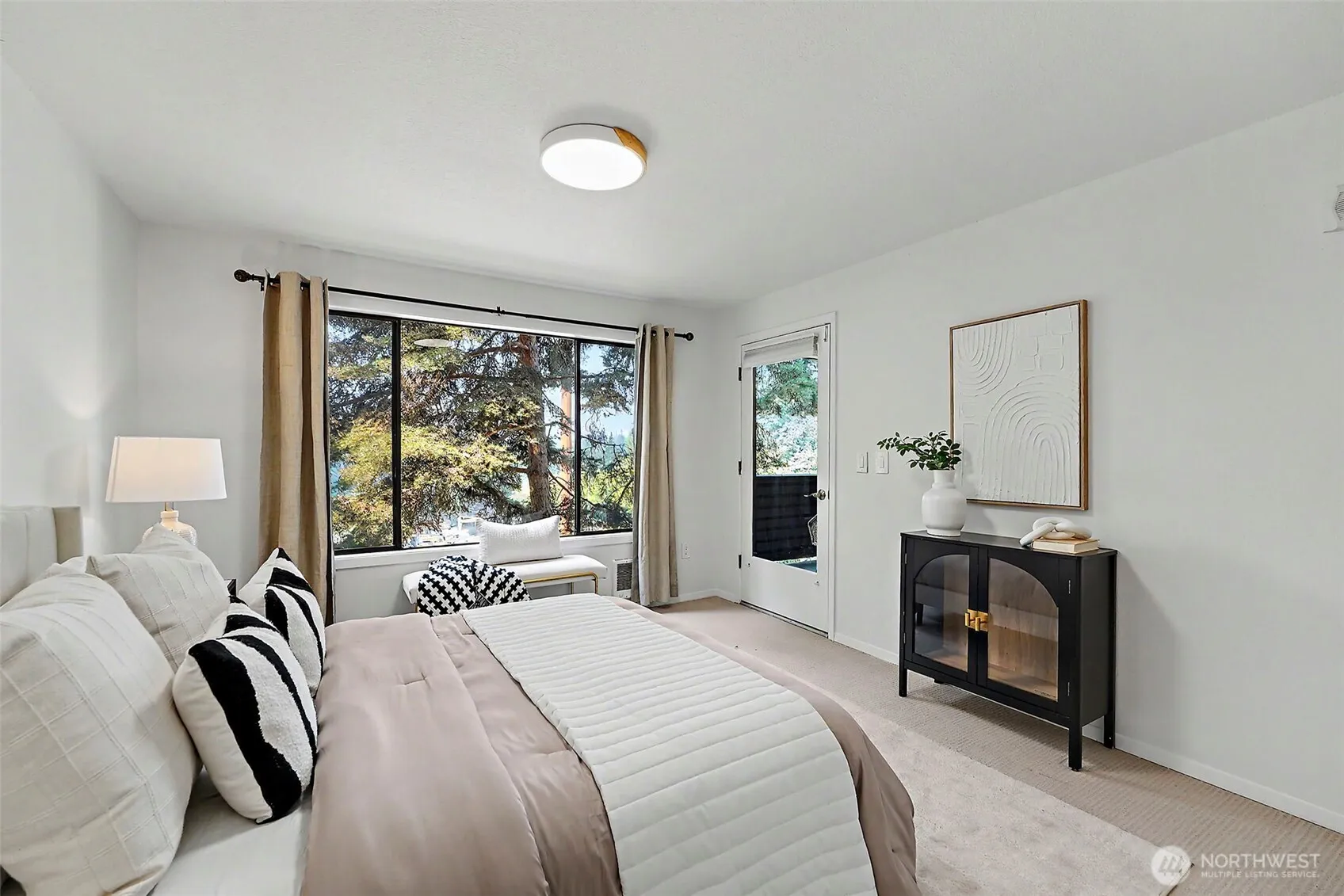 Property photo for 13605 Ne 8th Street #203, Bellevue photo 3