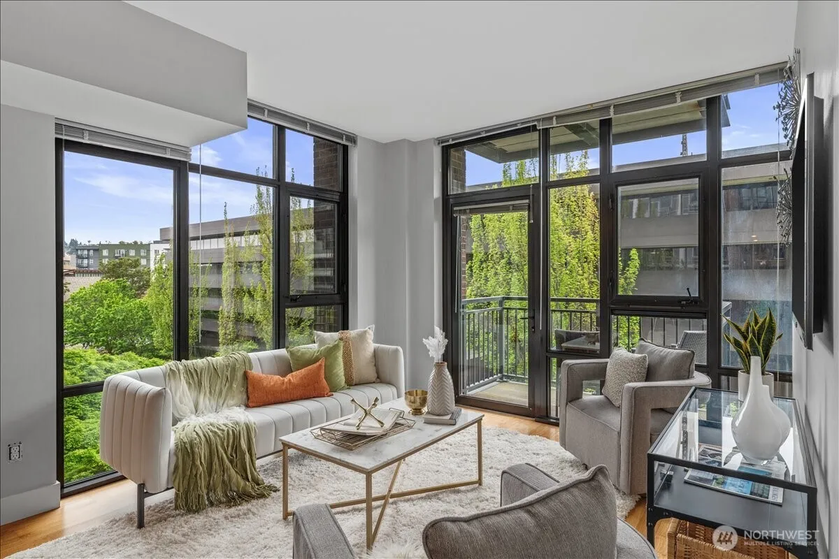 Property photo for 2911 2nd Avenue #506, Seattle