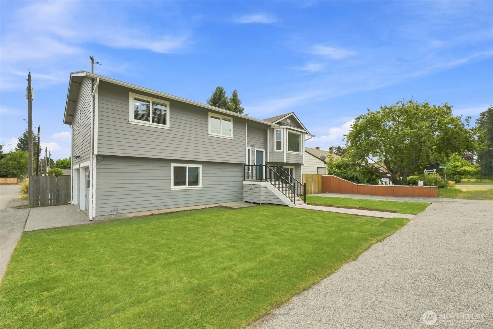Property photo for 6809 Washington Avenue, Everett photo 2