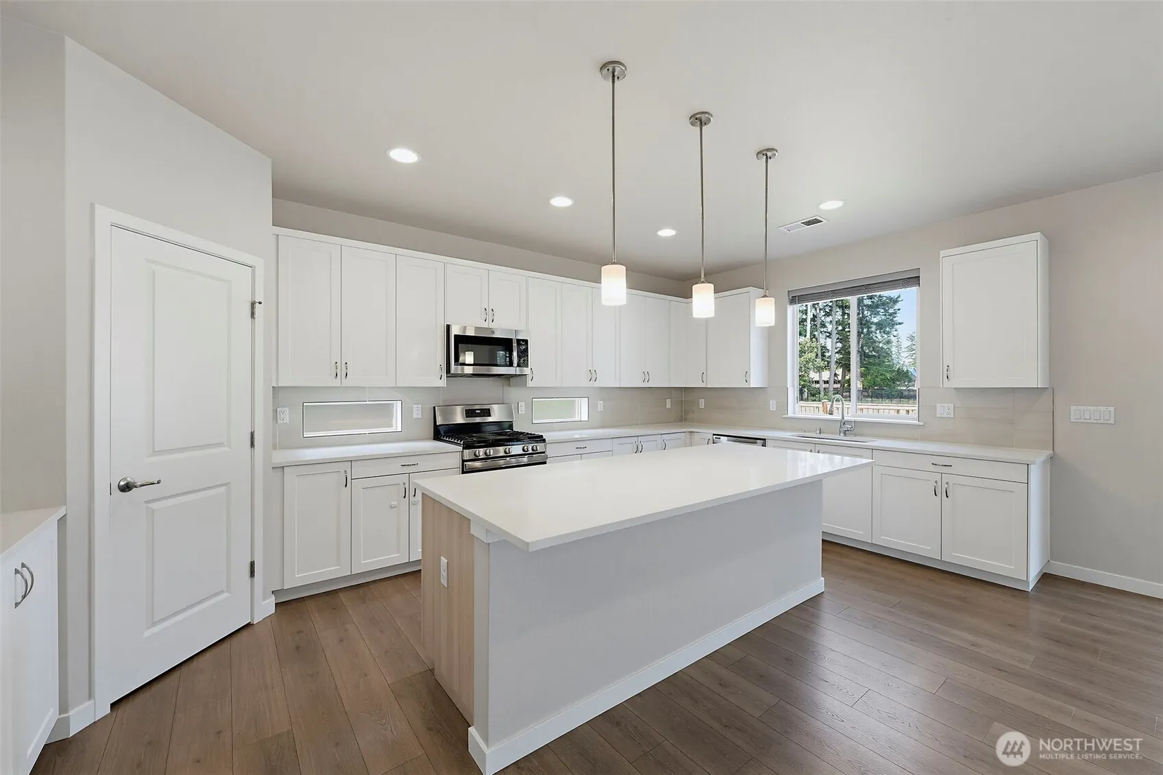 Property photo for 17318 21st Avenue E, Spanaway photo 5