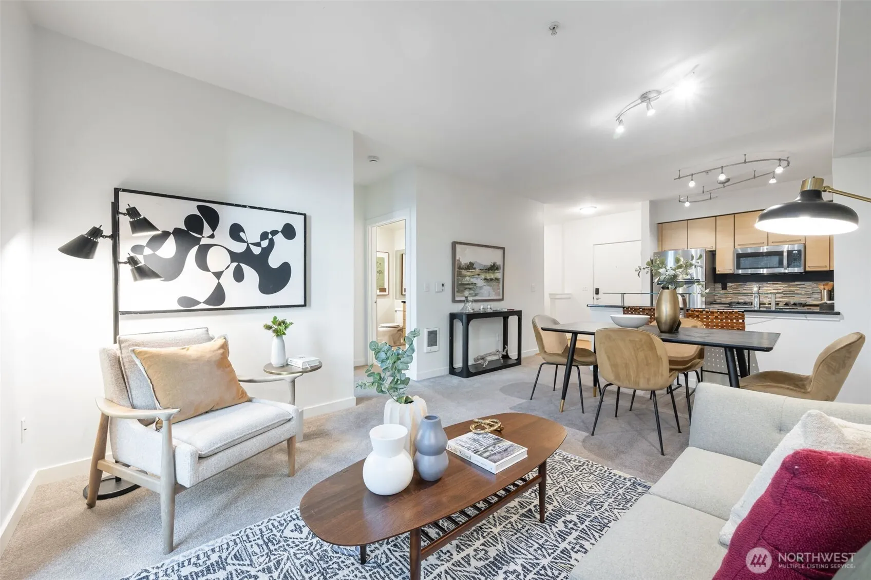 Property photo for 1410 E Pine Street #w205, Seattle photo 4