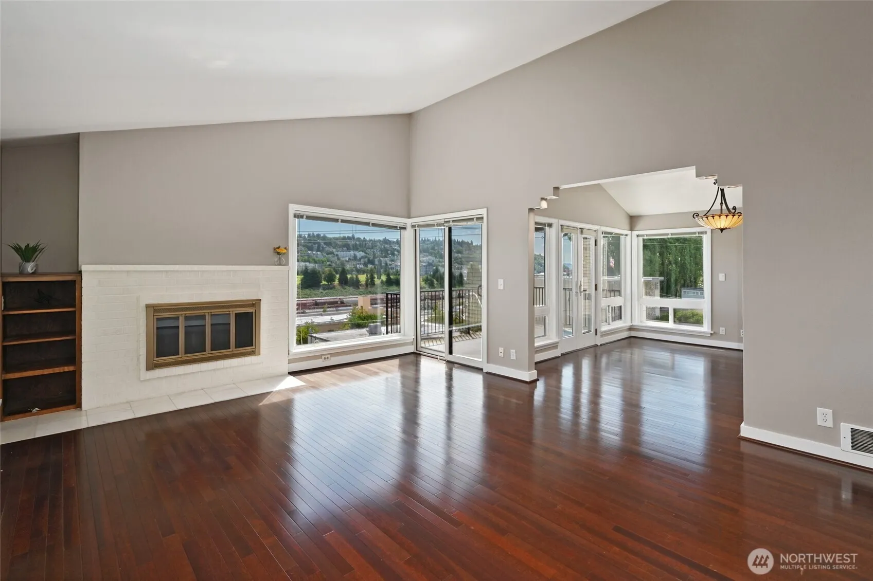Property photo for 2636 22nd Avenue W #303, Seattle photo 4