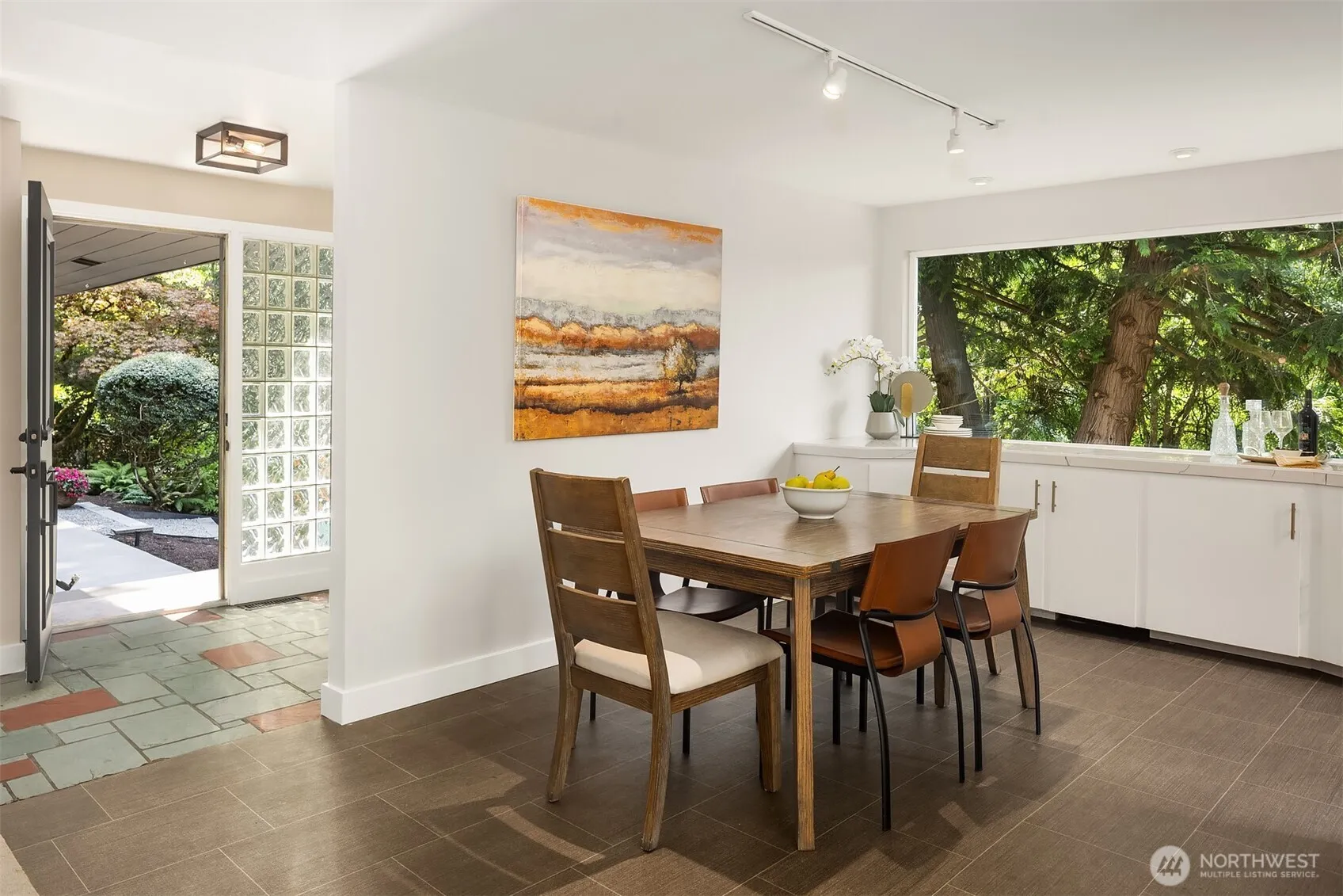 Property photo for 11215 Champagne Point Road Ne, Kirkland photo 5