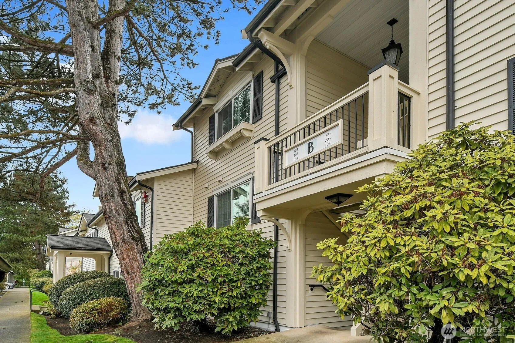 Property photo for 12404 E Gibson Road #b-304, Everett photo 3