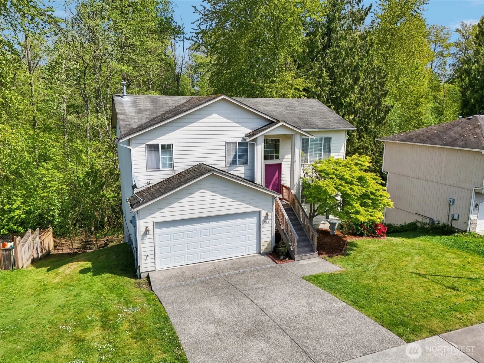 Property photo for 3203 Lake Drive, Lake Stevens photo 2