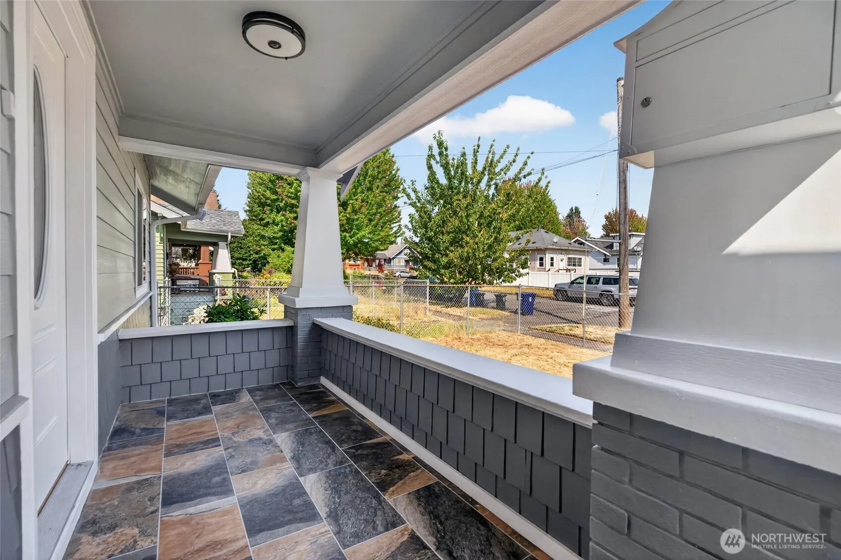 Property photo for 862 S 39th Street, Tacoma photo 2