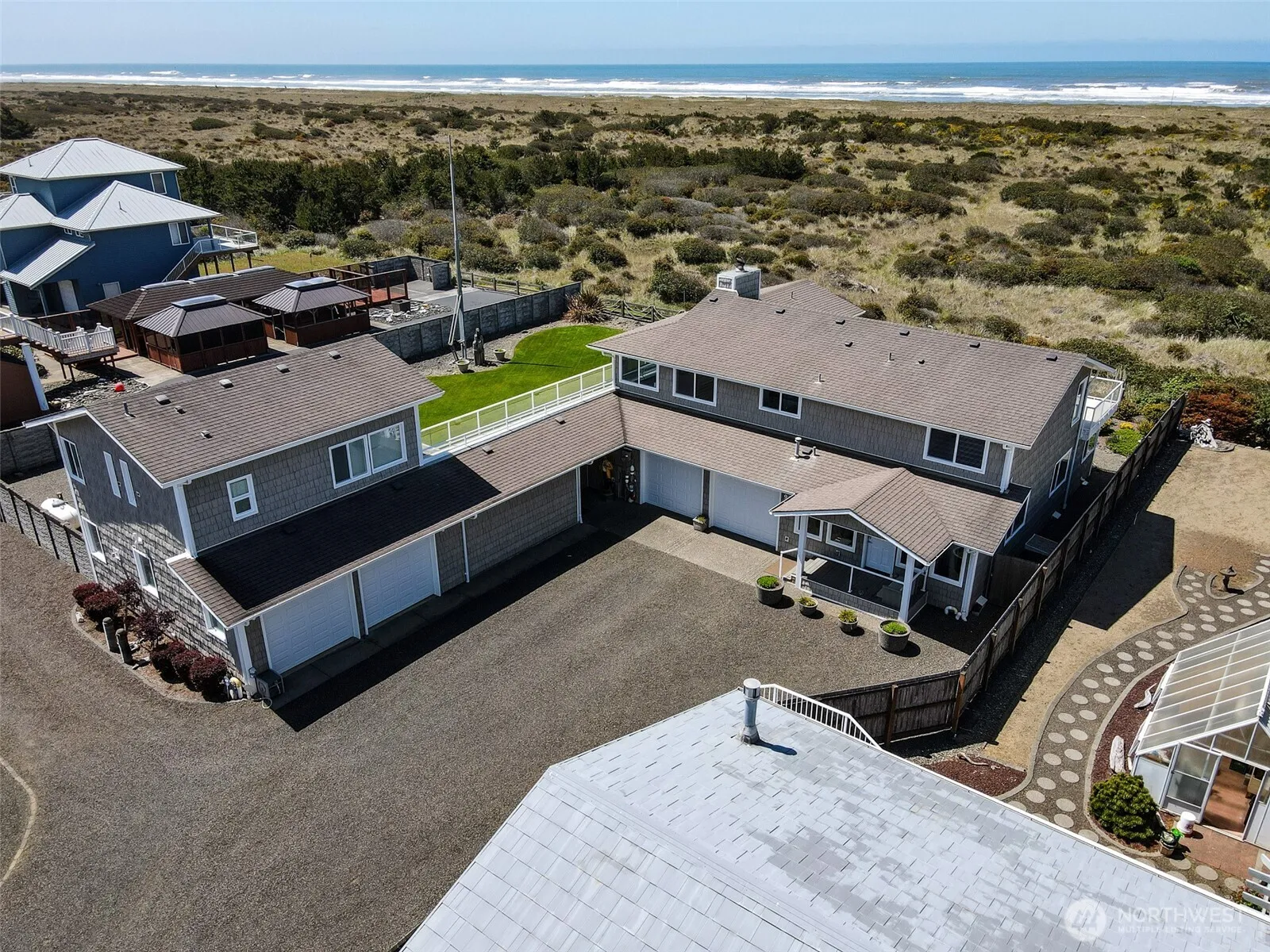 Property photo for 935 S Sand Dune Avenue Sw, Ocean Shores