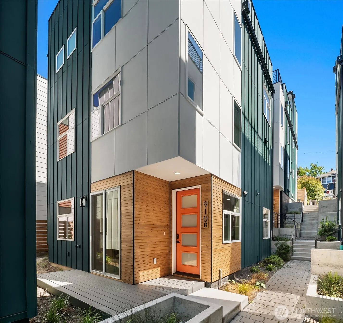 910 15th Avenue #b