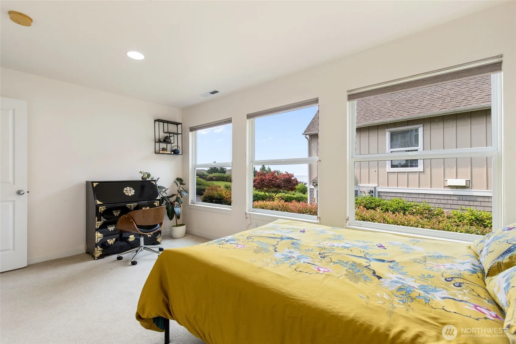 Property photo for 10919 E Villa Monte Drive, Mukilteo photo 5