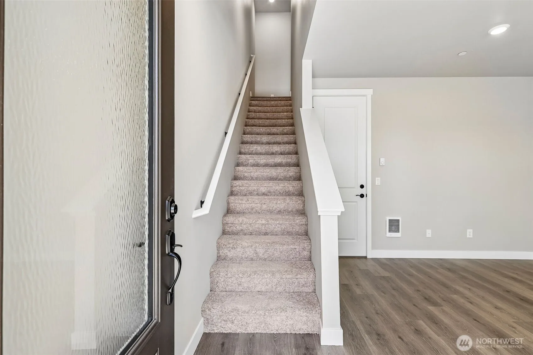 Property photo for 8927 172nd Street Ne, Arlington photo 2
