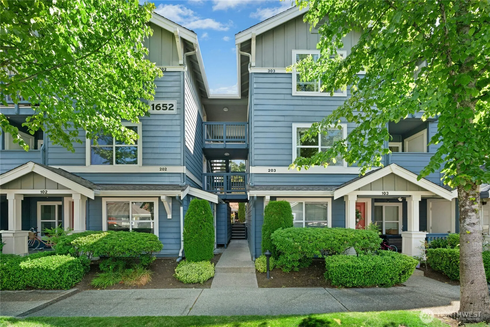 Property photo for 1652 25th Place Ne #203, Issaquah