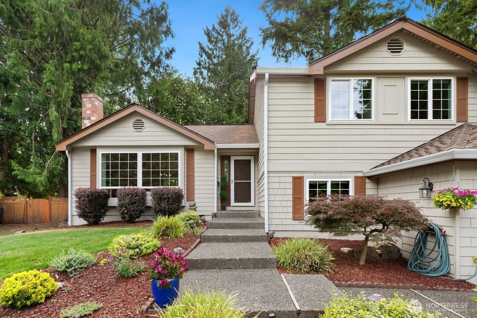 Property photo for 13708 175th Ct Ne, Redmond photo 3